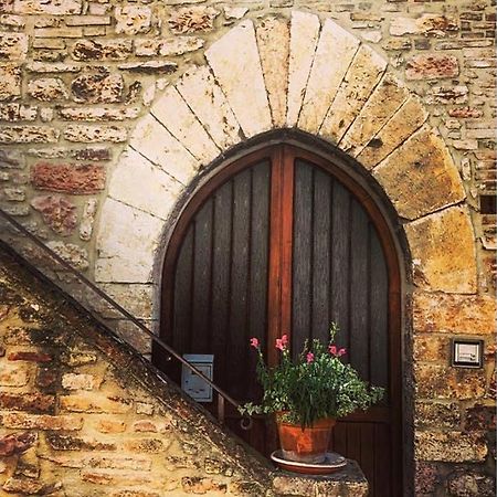Assisi Anfiteatro Romano Buitenkant foto