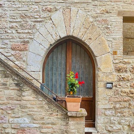 Assisi Anfiteatro Romano Buitenkant foto